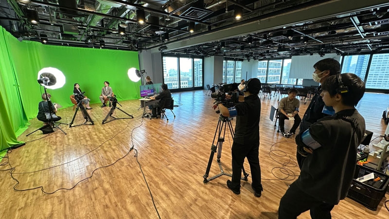 高精細ワイド映像 ライブビューイング撮影風景の画像